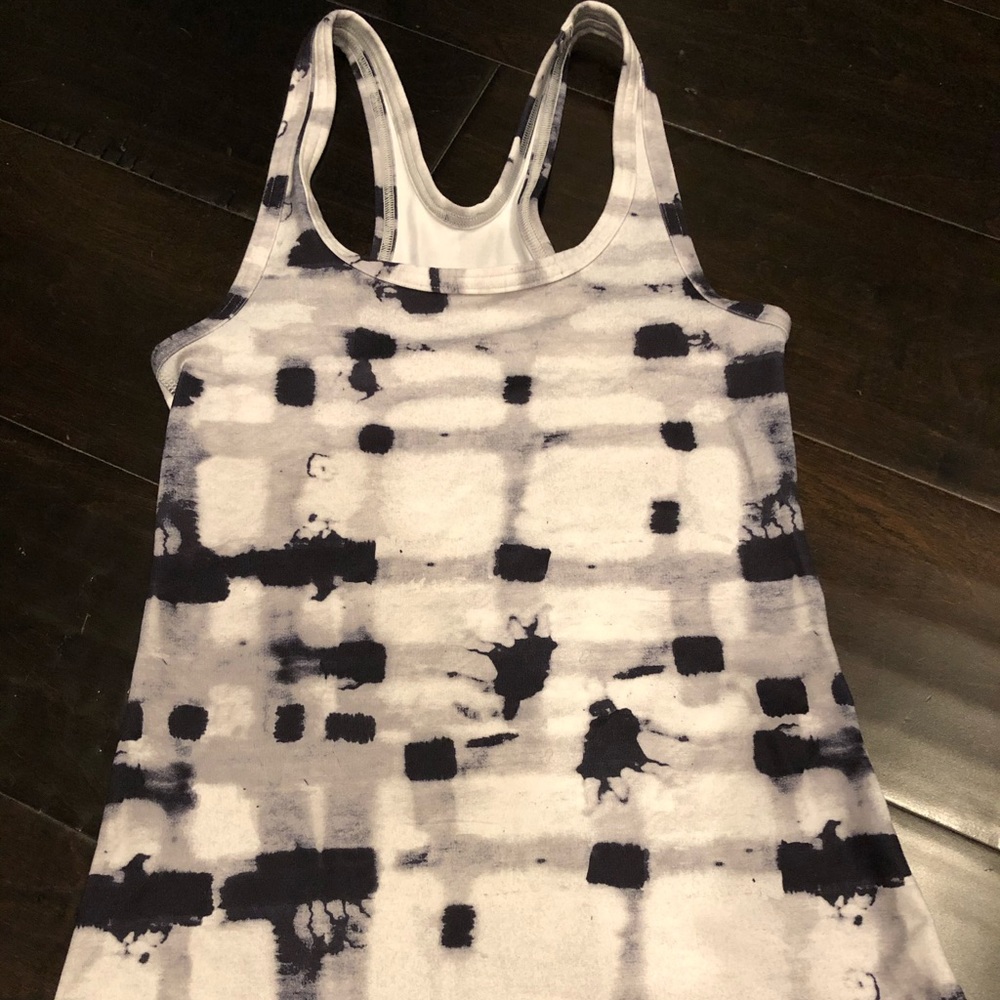 Lululemon 4 Black and White Tank